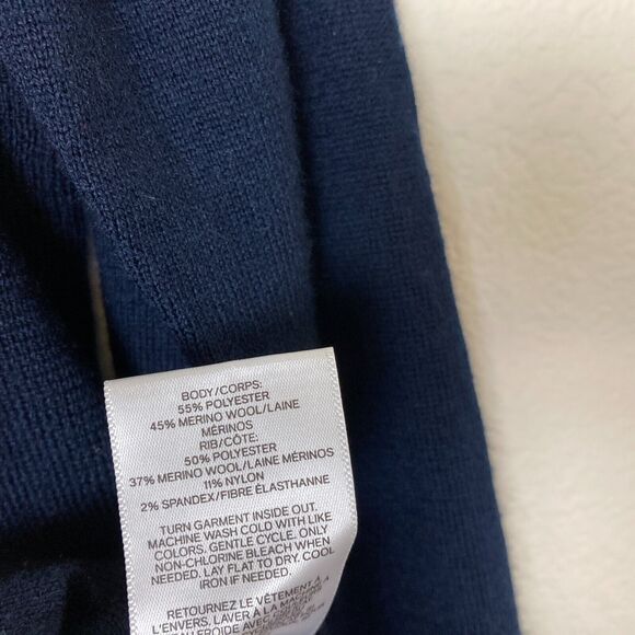 Express Men's V-Neck Sweater Merino Wool Blend Size M Navy Blue - Picture 4 of 5